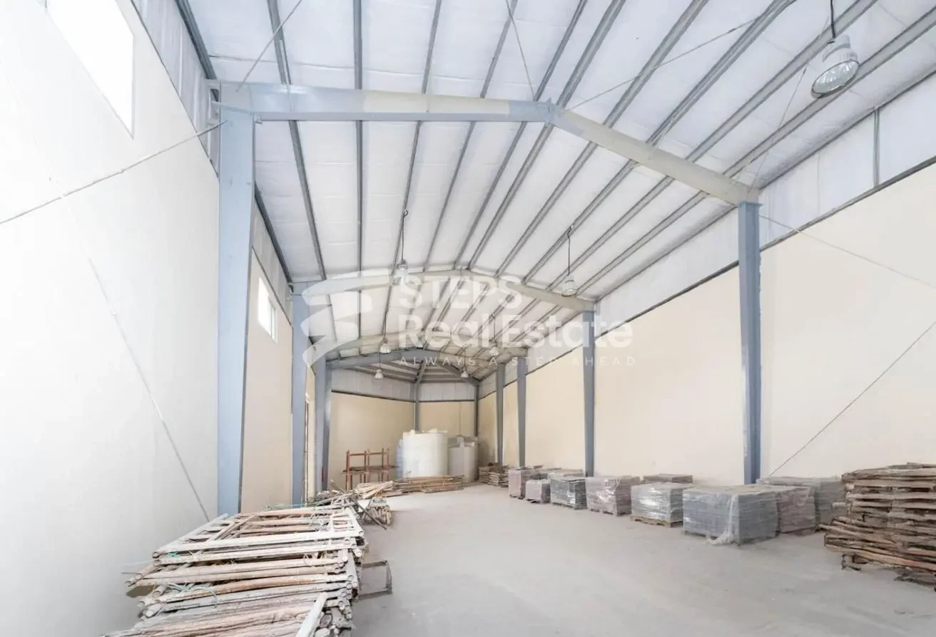 Labor Rooms with 500 sqm Warehouse in Industrial - Labor Camp in Industrial Area