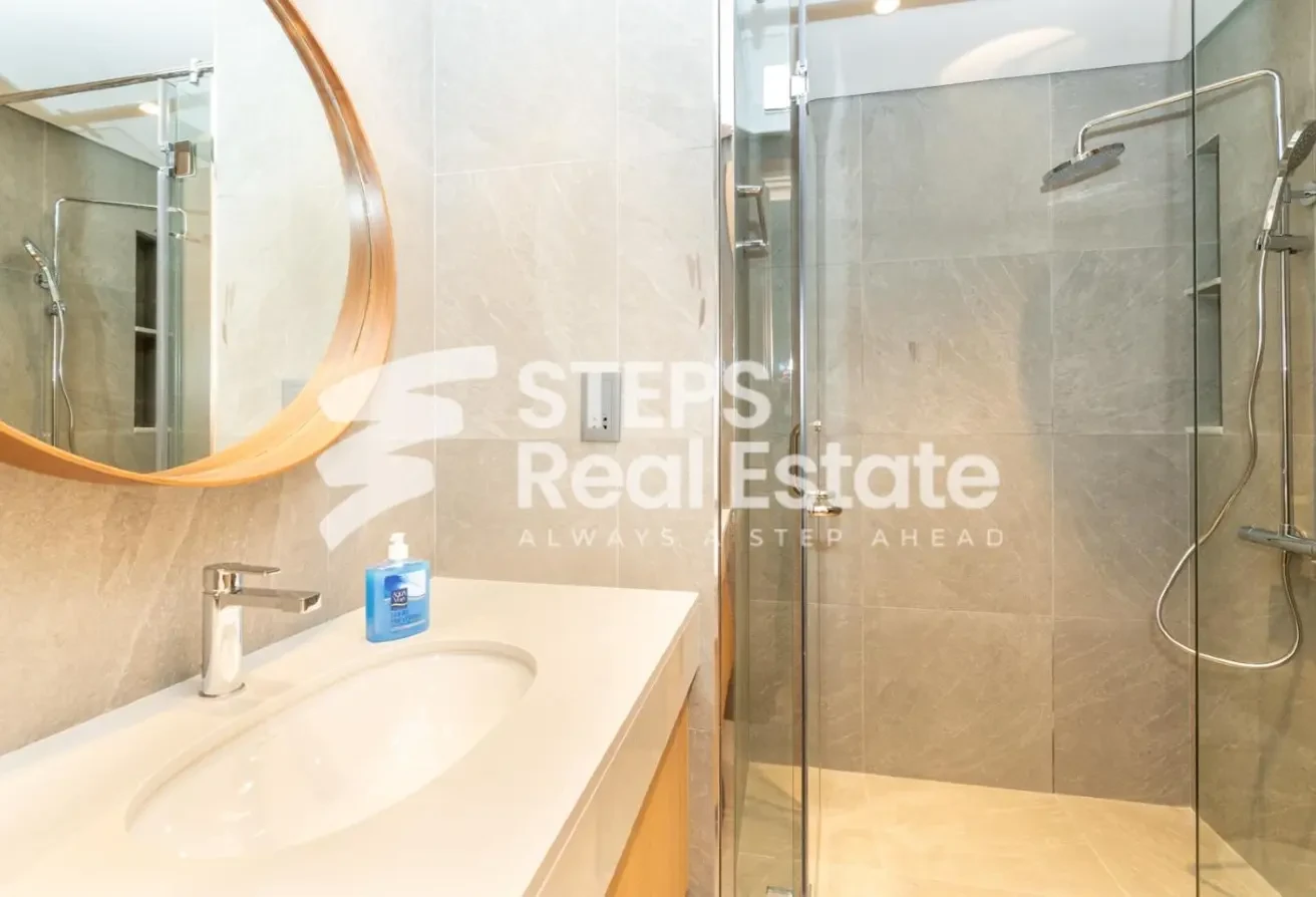 Brand New Luxurious Apartment with Bills Included - Apartment in Marina Tower 02