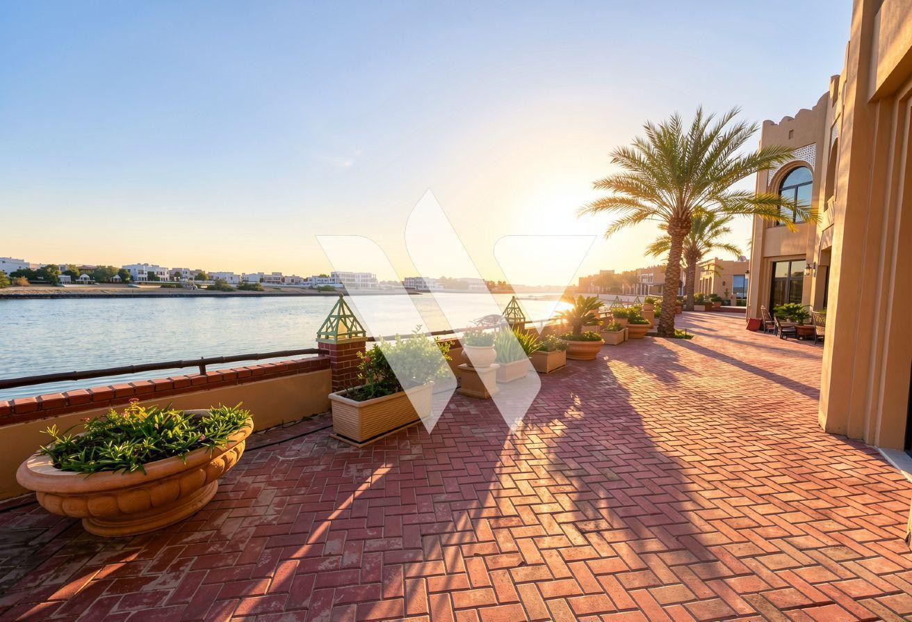 Renovated 4 plus Maid Villa with Pool in Lagoon