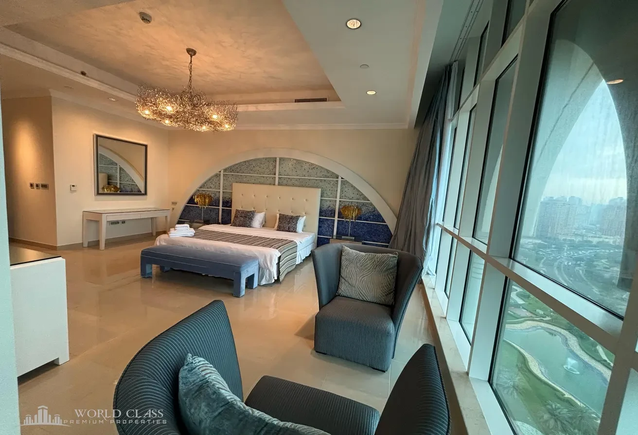 Luxurious 4 Bedrooms Penthouse | Fully Furnished - Penthouse in Doha