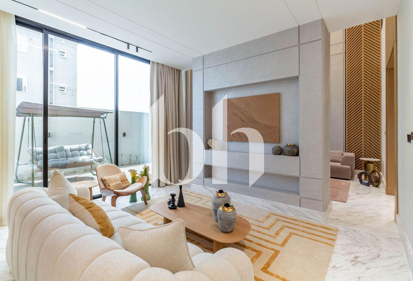 فيلا عائلية فاخرة مع بنت هاوس ومصعد