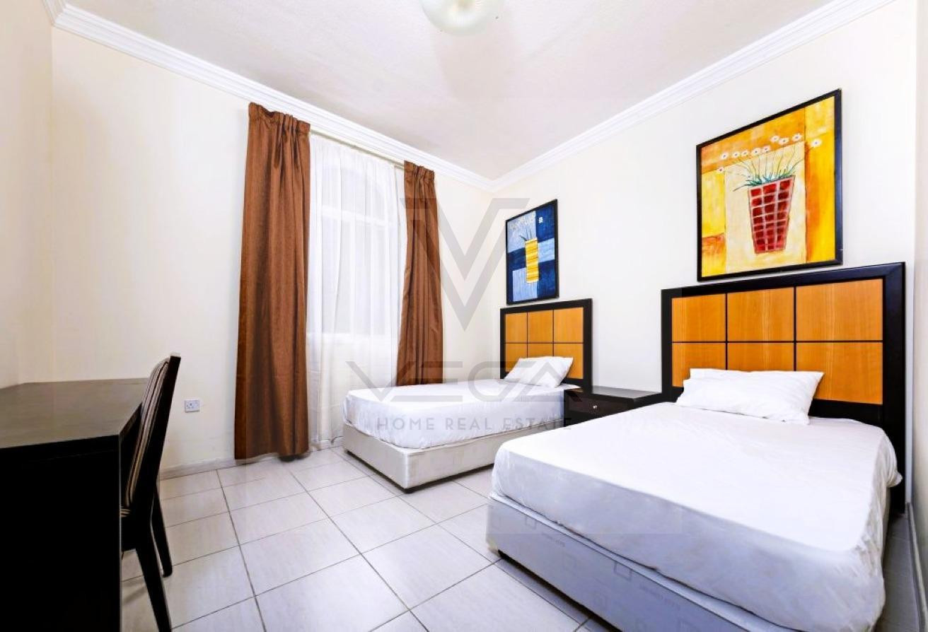 Spacious 3BHK in Al Sadd with Amenities - Apartment in Al Zubair Bakkar Street