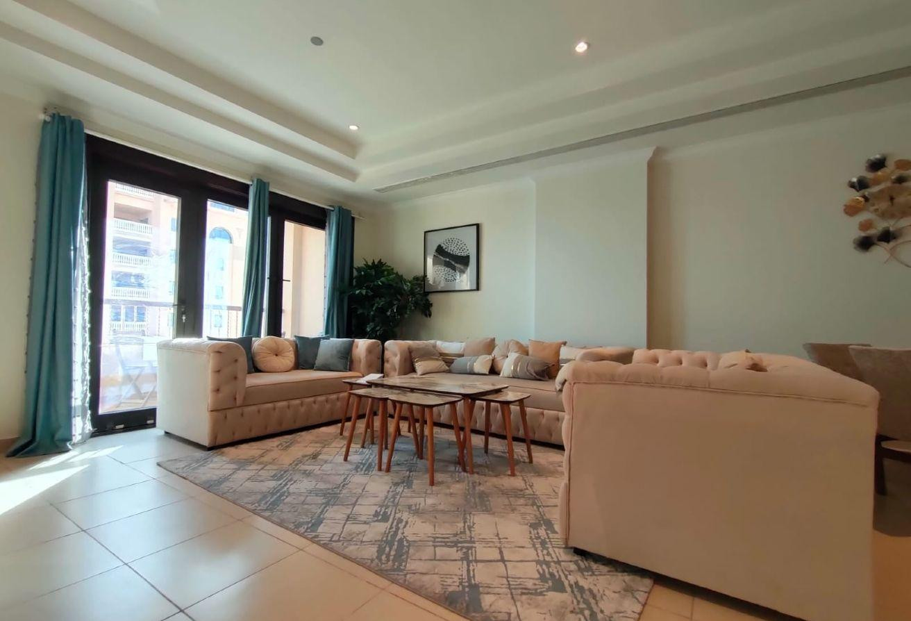 Spacious 1 Bedroom FF | Sunny And Airy | Balcony - Apartment in East Porto Drive