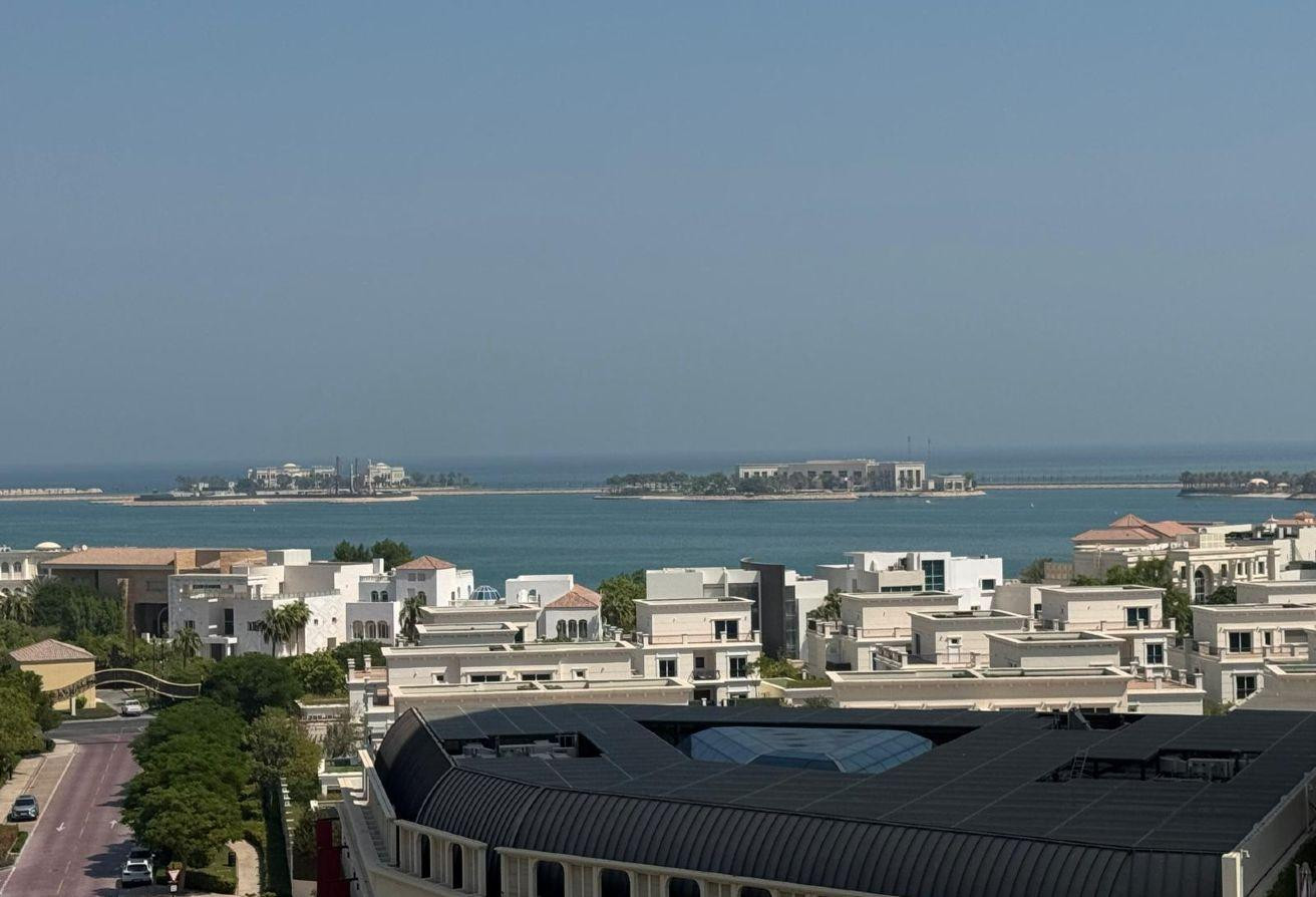 High Floor Apartment with Sea Views and Balcony - Apartment in Viva West