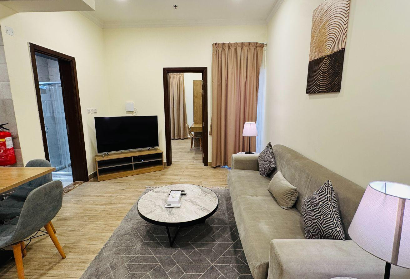 1BHK Serviced Apt | Fully Furnished with Balcony - Apartment in Old Airport Road