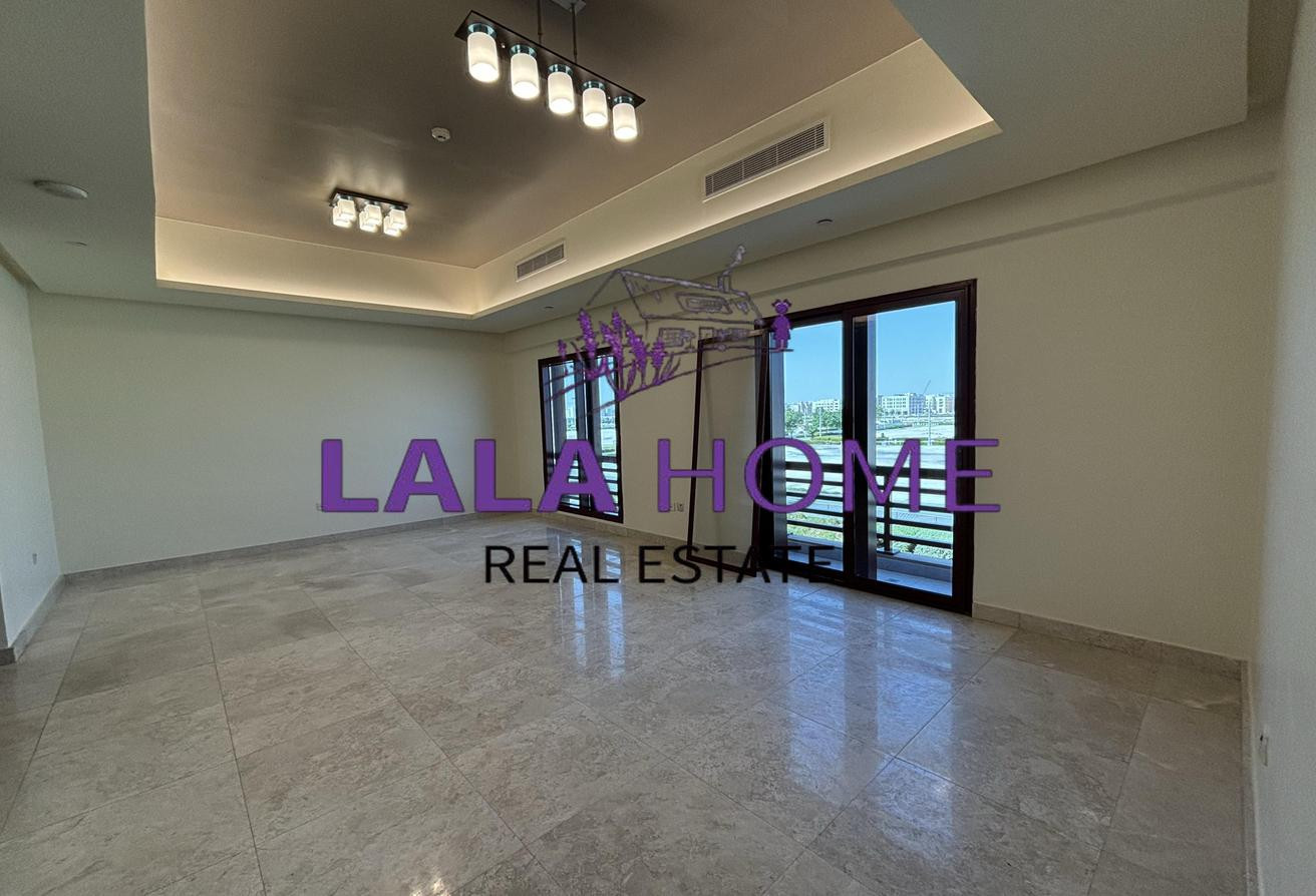 Modern 2br| SF | french balcony |including AC