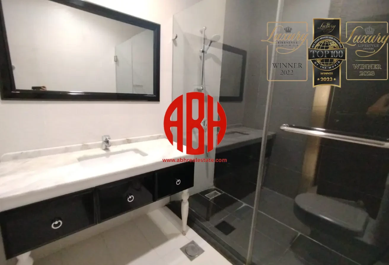 HUGE LAYOUT | 2 BEDROOM + BALCONY | BILLS INCLUDED - Apartment in Marina Tower 02