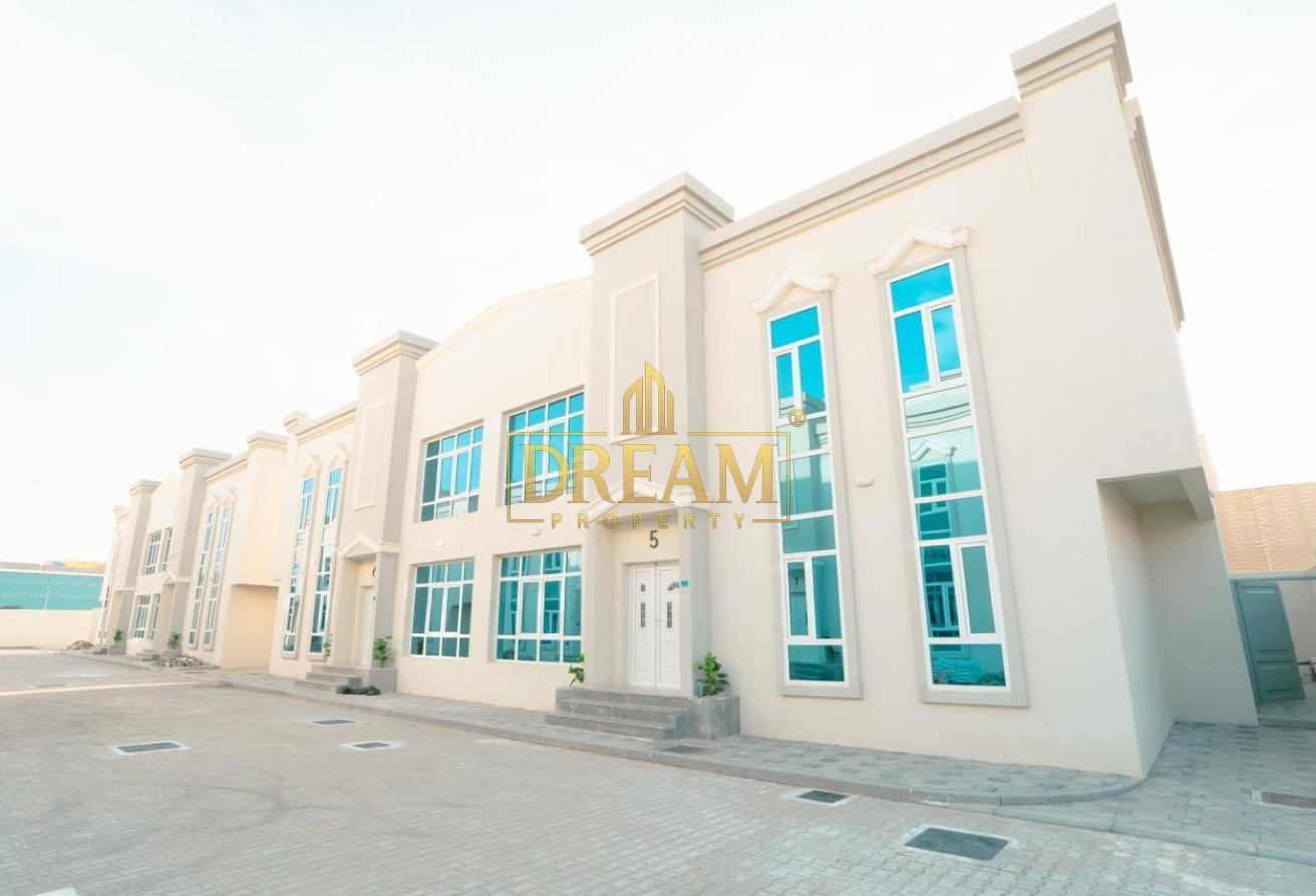 Luxurious villa in prime location Al Muraikh