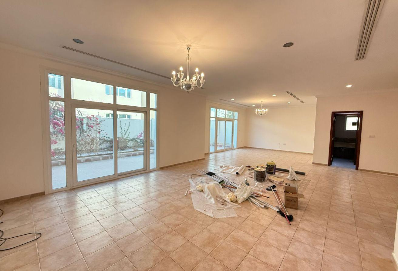 Spacious Three Bdr Villa I Maids Room I Ain Khaled - Compound Villa in Wadi Al Shaheeniya Street