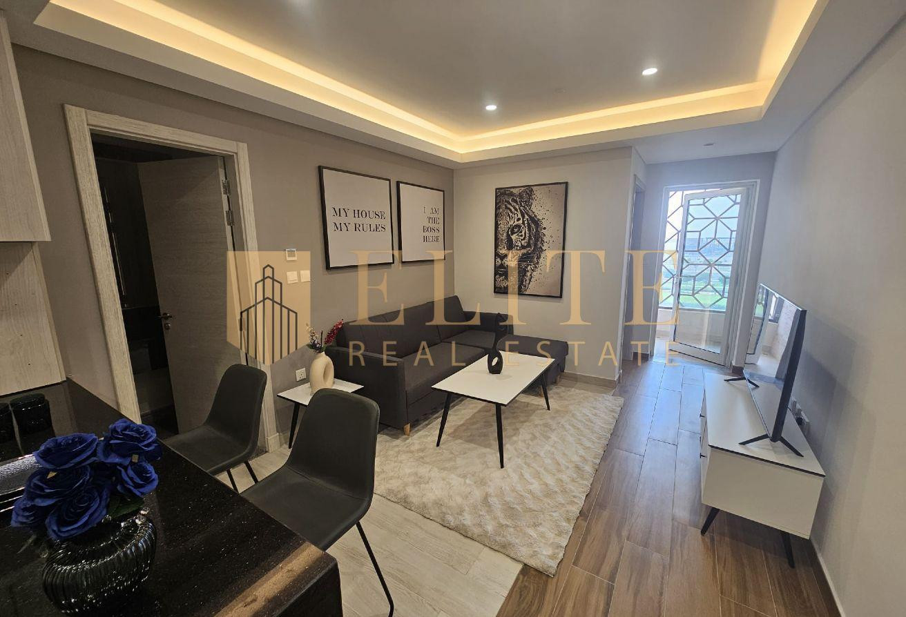 Luxurious 1BR Fully Furnished Bills Included - Apartment in Al Erkyah City