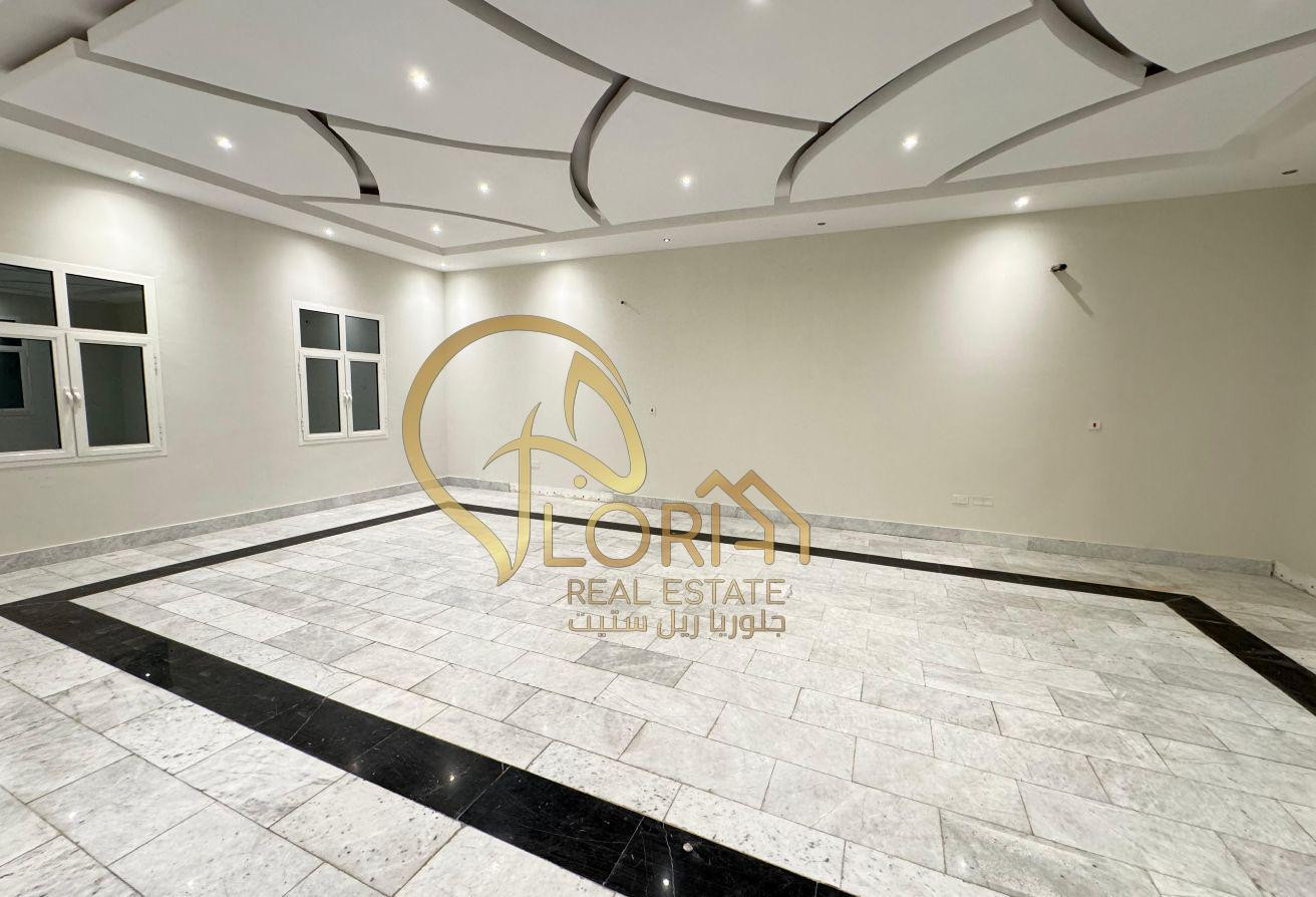 Luxury Villa for Rent in Nuaija – 6 Master Bedroom - Villa in Sara Compound