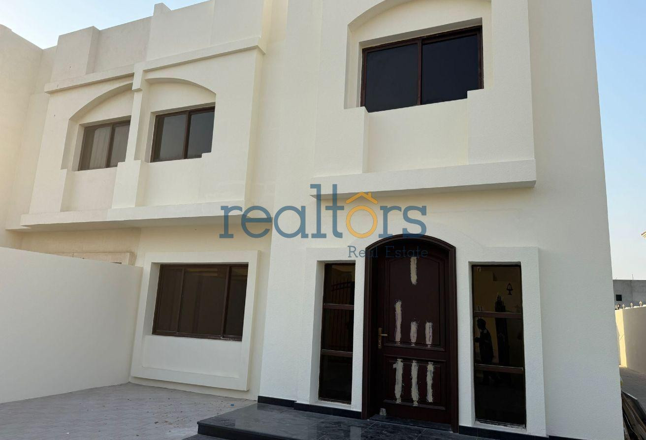elegant 5-bedrooms plus maid villa in al Waab