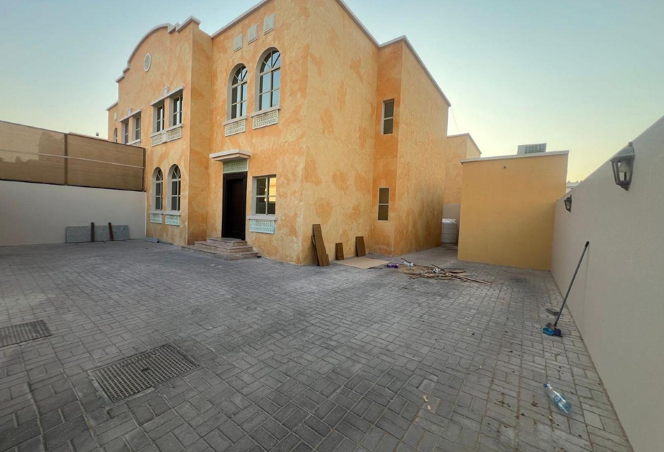 Great Standalone 4Bedroom+maid Villa / Ain Khaled - Villa in Ain Khaled