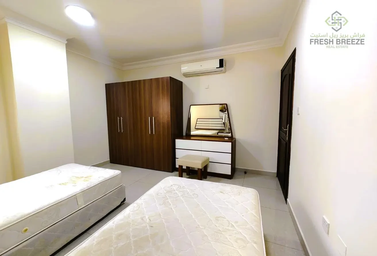 Spacious 3 BHK Fully Furnished For Ideal Families - Apartment in Umm Ghuwailina