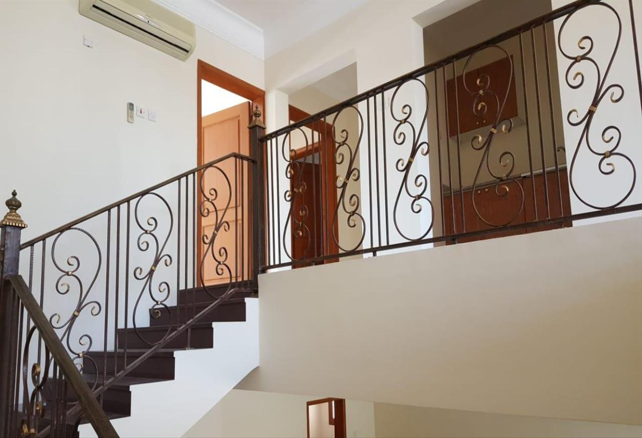 Luxury 3 BHK + Maid Room! No Comsn ! - Compound Villa in Al Duhail