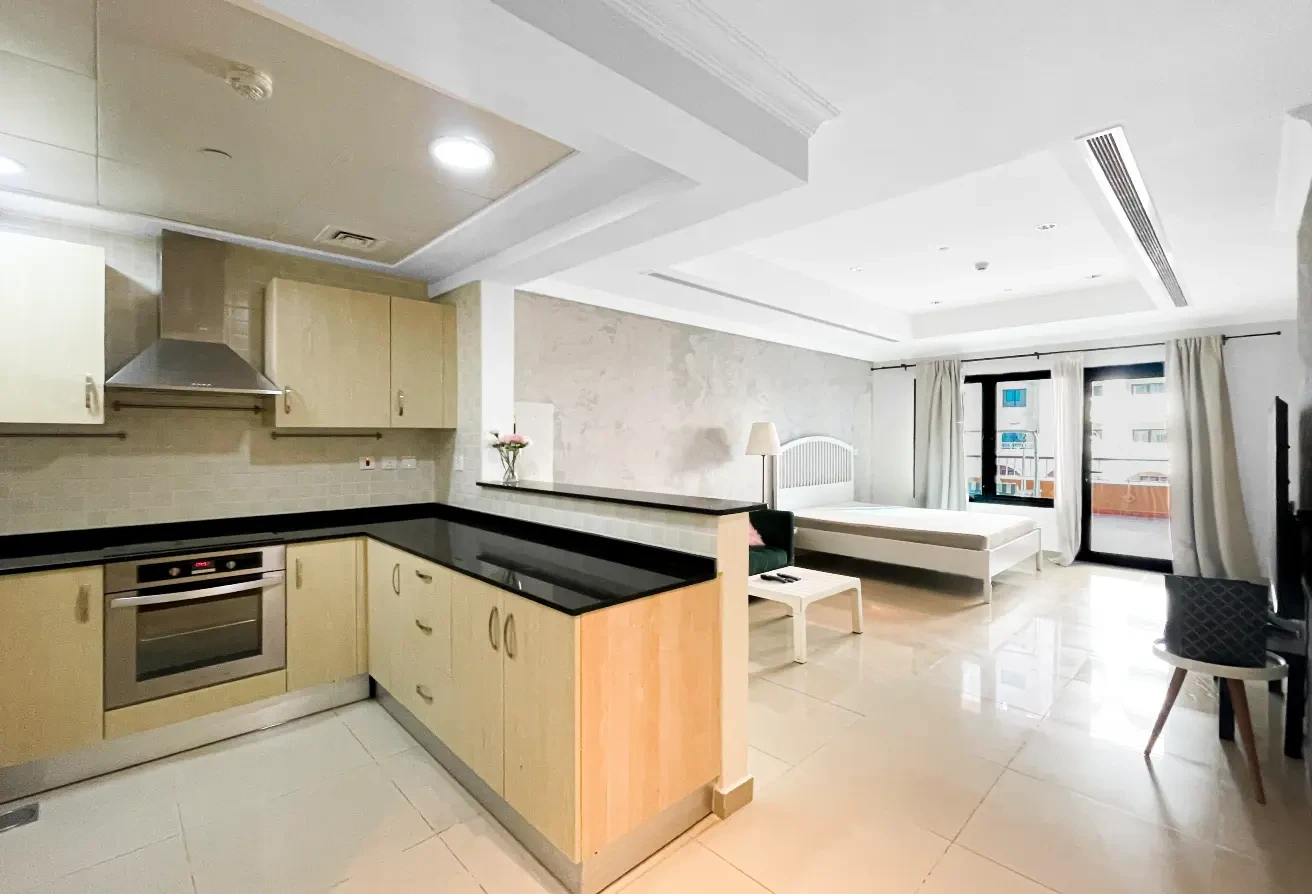 Grab It now | Luxury studio for rent | FF| Balcony - Apartment in West Porto Drive