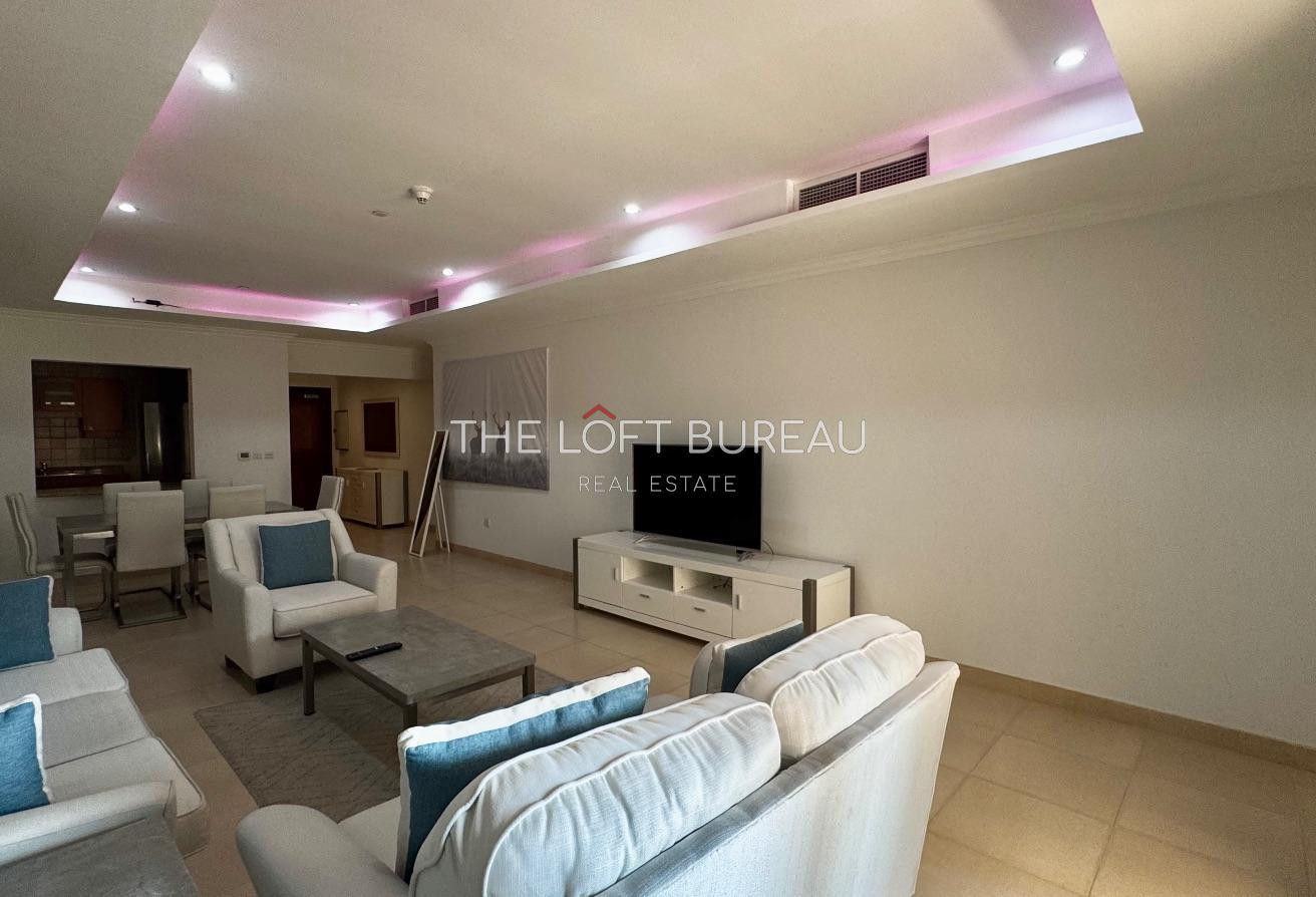 Modern 1-Bedroom Apartment | Balcony - Apartment in Tower 5