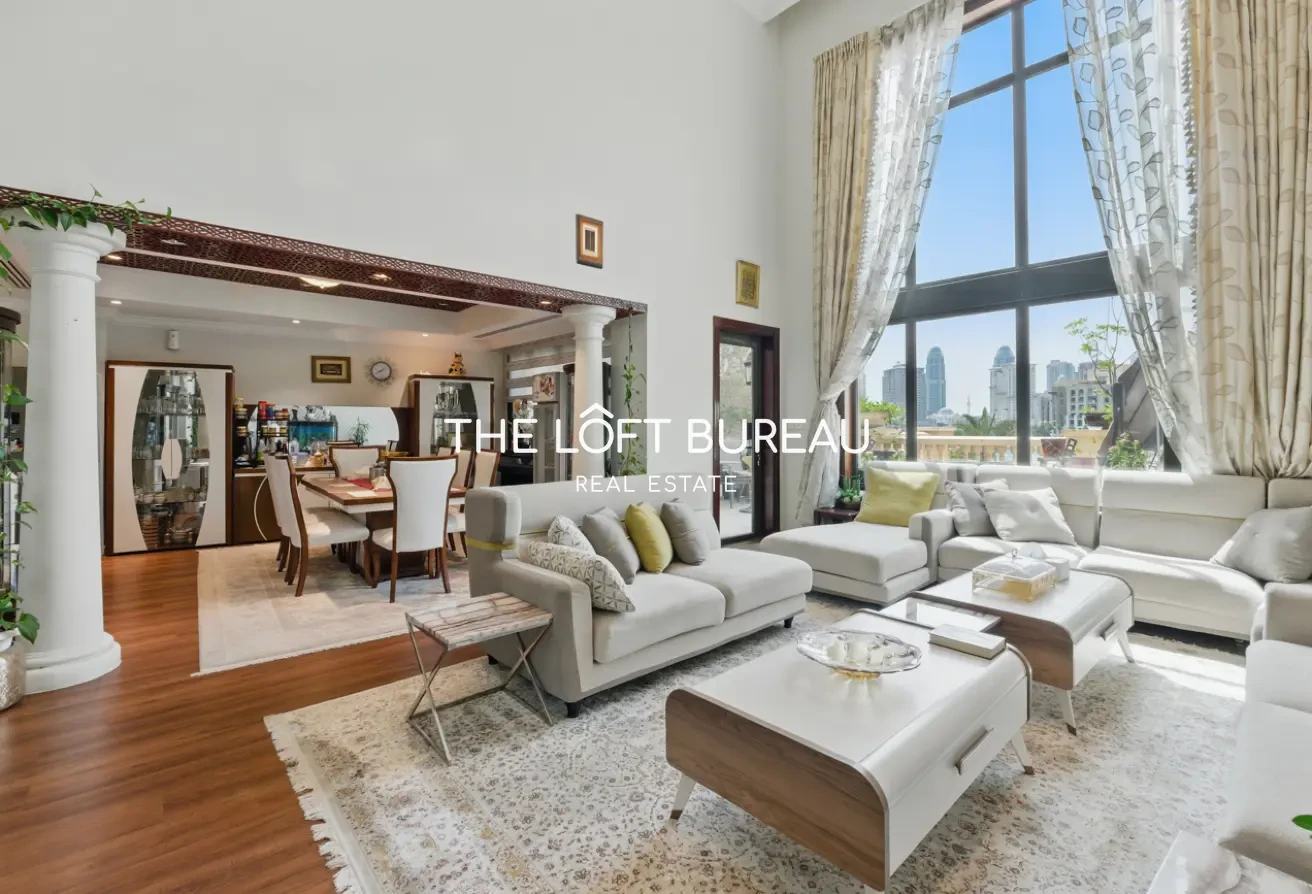 Luxurious 4-Bedroom Townhouse with Marina View - Townhouse in Doha