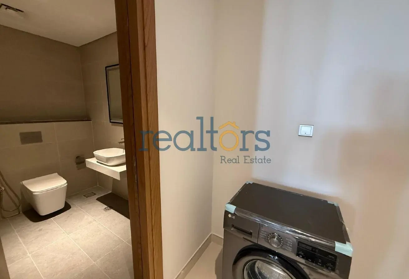 Stylish 1BR Furnished with Balcony NO COMMISSION - Apartment in La Plage South