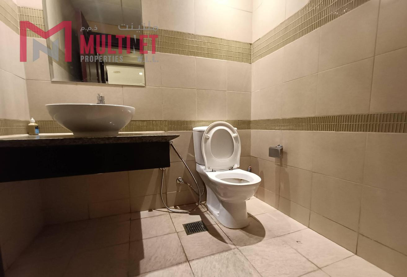 Elegant 1 BHK FF Apt | Luxury Living in the Pearl - Apartment in East Porto Drive