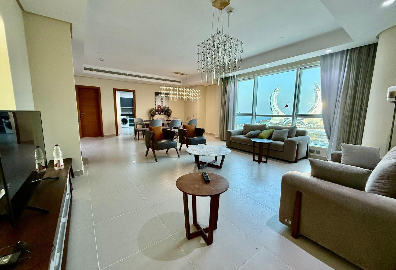 Panoramic view / including bills / sea view