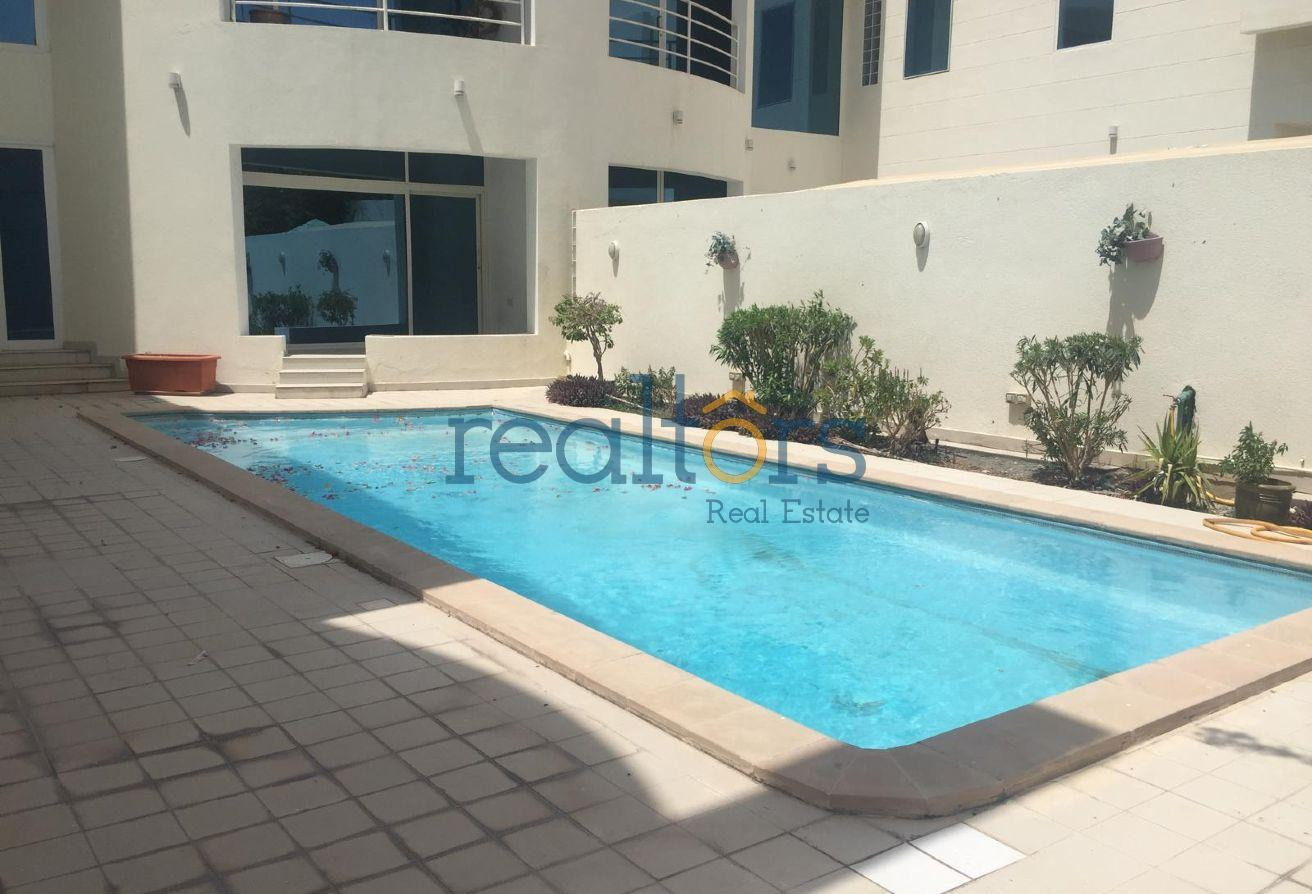 Contemporary 5 Bedrooms Villa With Private Pool - Villa in Al Jamiaa Street