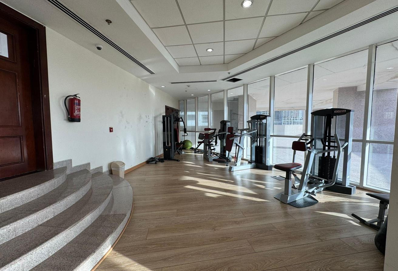 Spacious 4+Maid Penthouse for Rent in West Bay