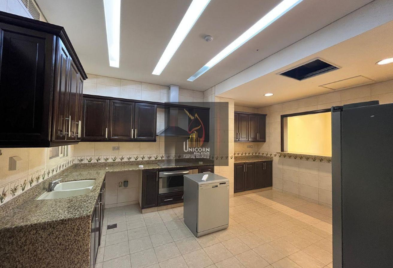 6-Bedroom+1 | SF | Backyard+Balcony | 1 MONTH FREE - Compound Villa in Al Messila