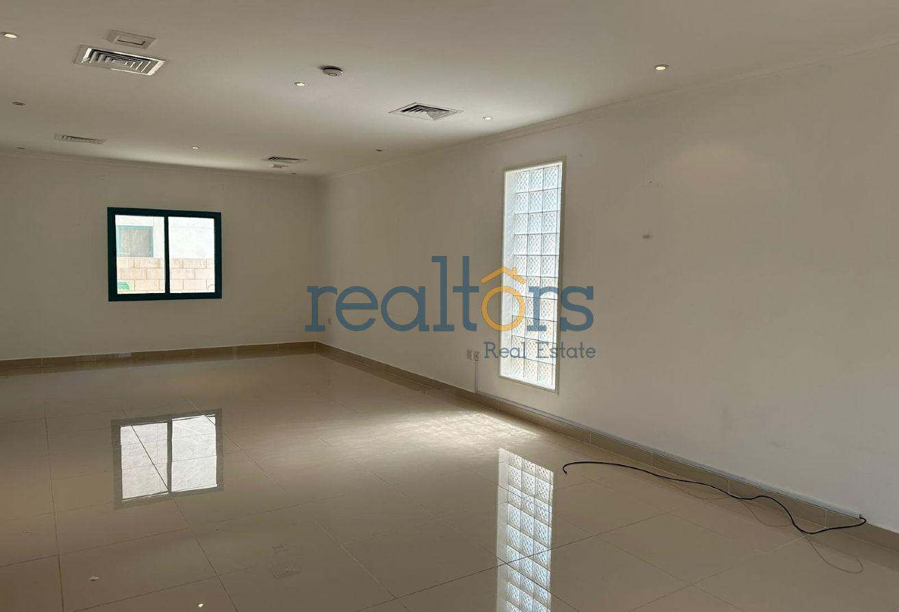 SPACIOUS 4BR plus Maid / Semi Furnished / Aziziyah - Compound Villa in Al Numan Street