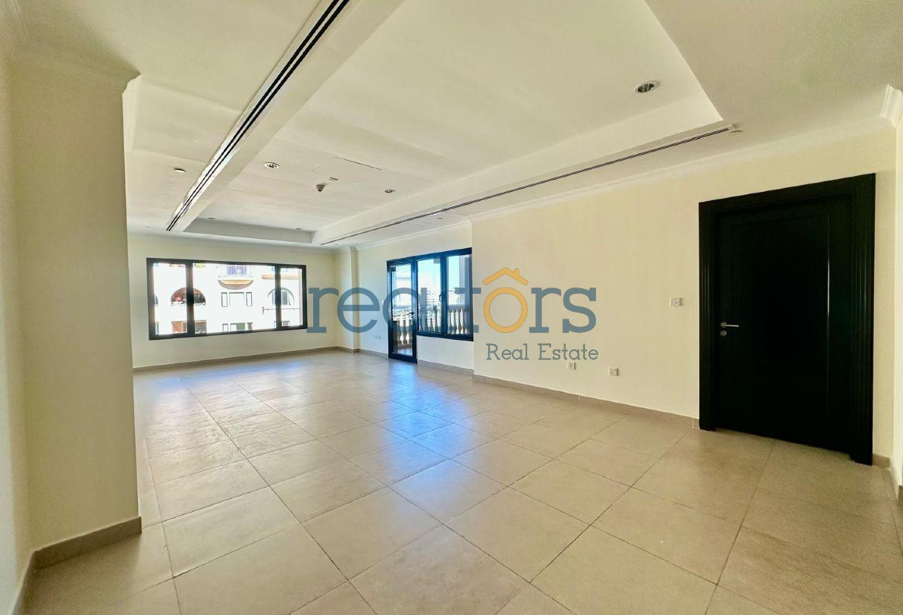 Porto Arabia 2 Bed! Spacious Balcony