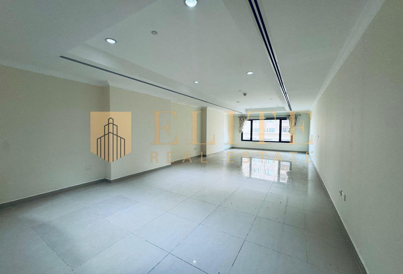BILLS INCLUDED! DIRECT MARINA VIEW! STUDIO
