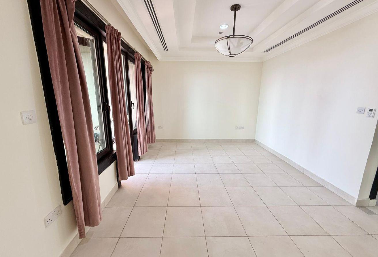 Large Balcony - Spacious 2Bedrooms - Porto - Apartment in East Porto Drive