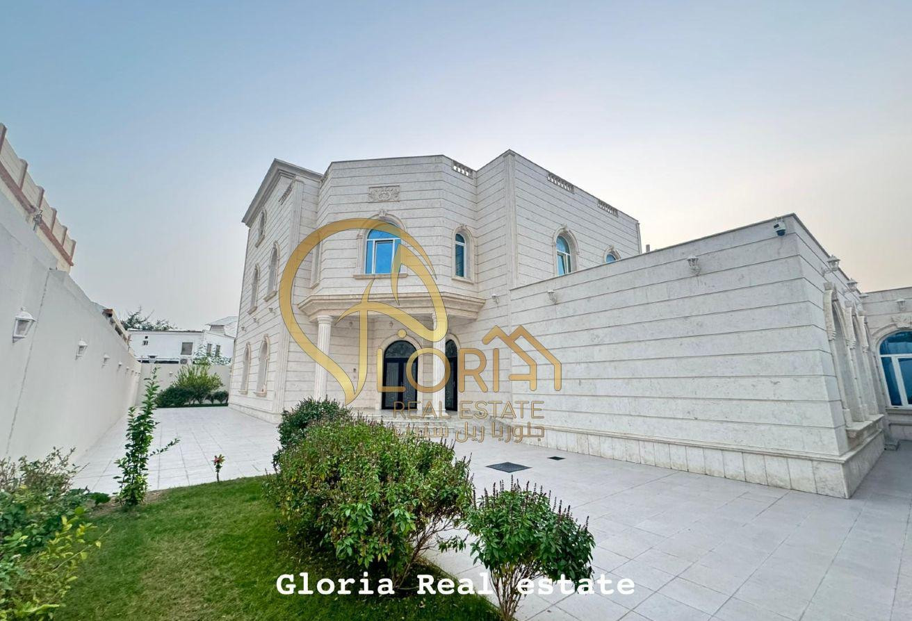 فيلا عائلية فاخرة مع مصعد – عنيزة 7.5م - Villa in Onaiza Street