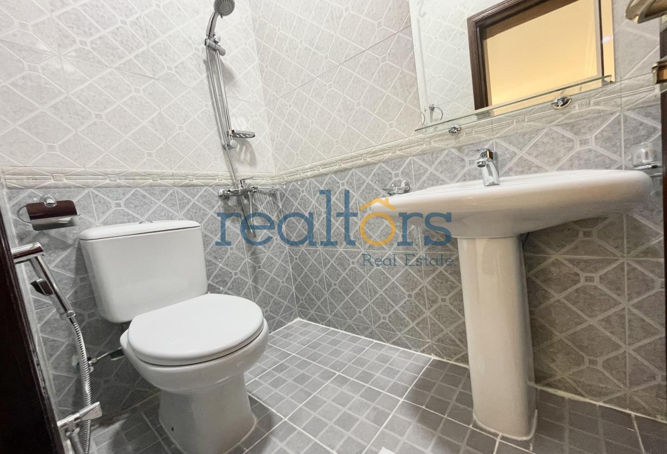 Great Deal Unfurnished 2BR Apt Madinat Khalifa - Apartment in Omar Bin Abdul Aziz Street