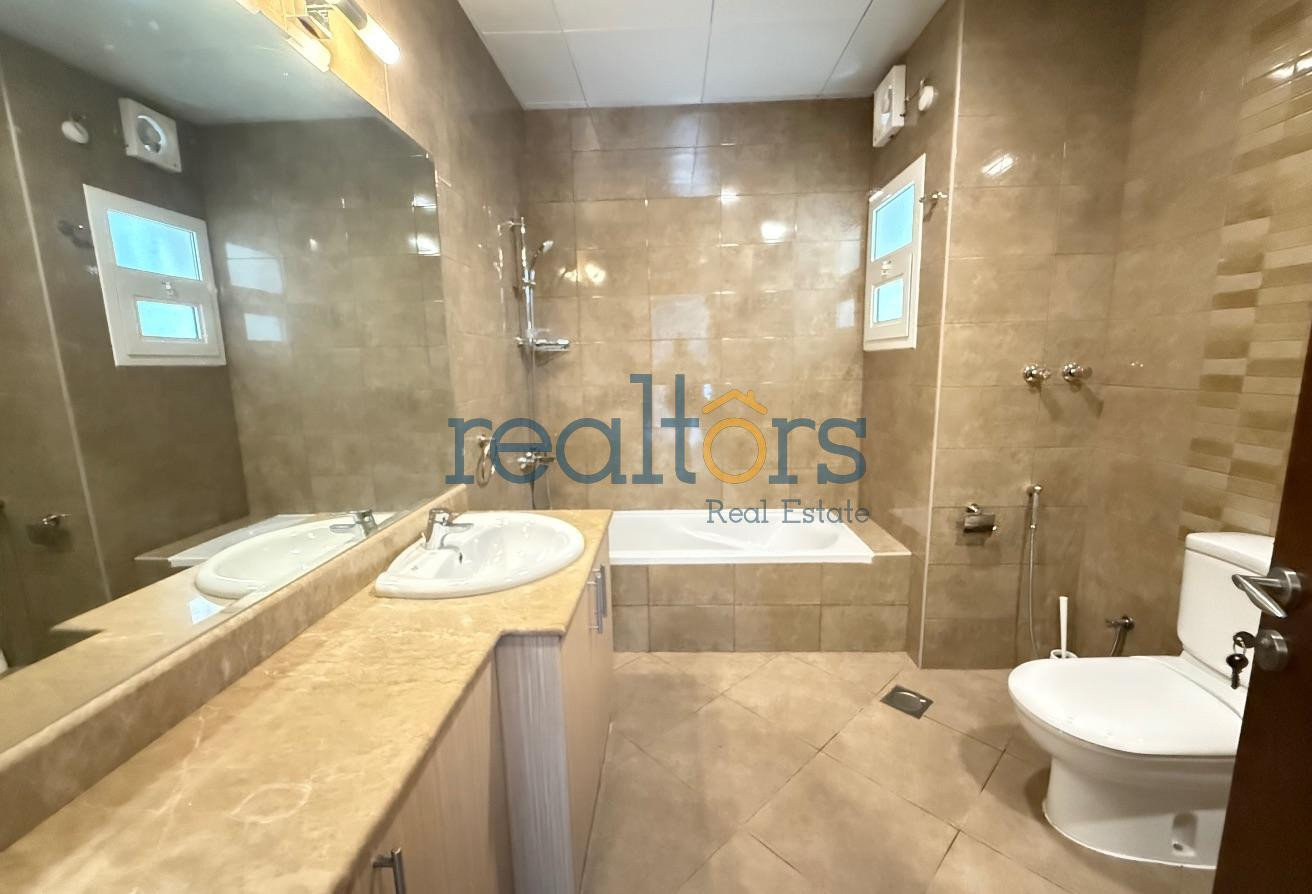 Spacious SF 4 BR Villa + Maid | Gated Community - Compound Villa in Wadi Al Shaheeniya Street