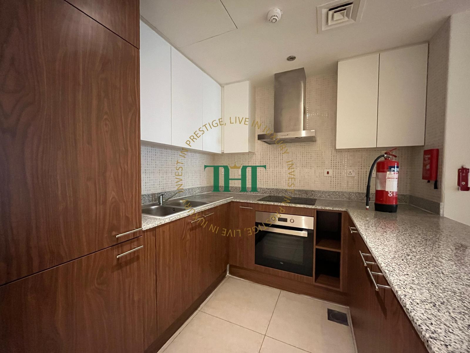 Large and Modern | 88 sqm Studio | SF | With Balcony and great tower facilities - Studio Apartment in Porto Arabia