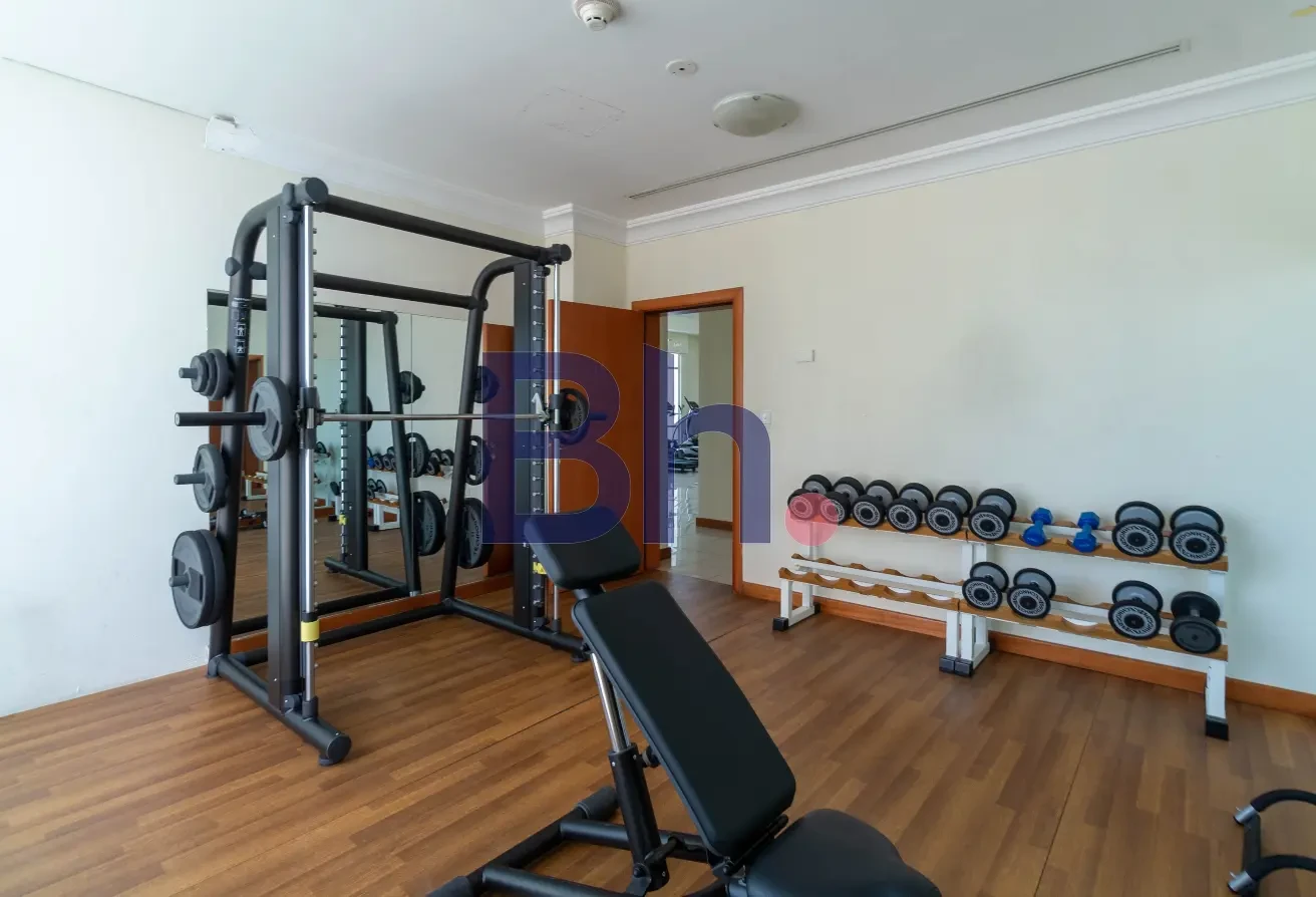 MODERN LIVING | PRIME WEST BAY LOCATION - Apartment in West Bay