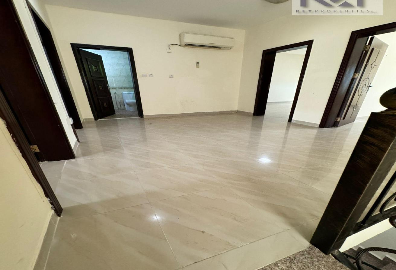 LUXURIOUS COMPOUND VILLA| 05 MASTER BEDROOMS| 450