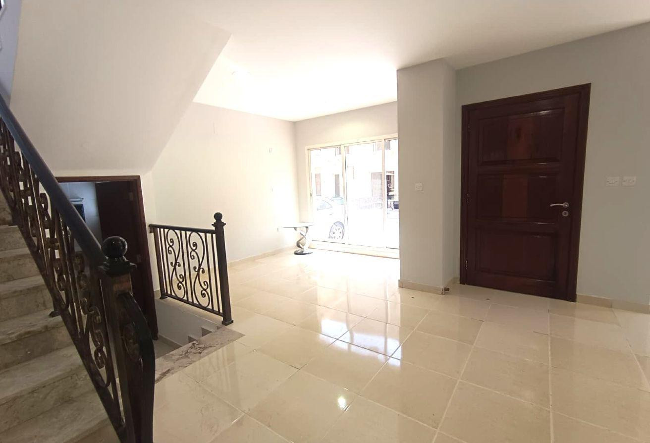 SPACIOUS UF 4BR COMPOUND VILLA WITH FACILITIES - Compound Villa in Ain Khaled