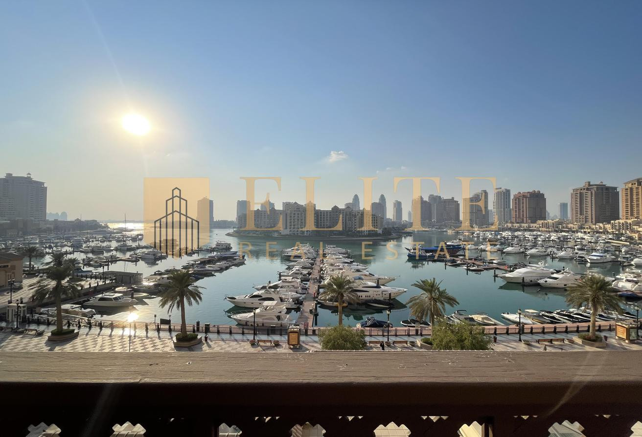 Fully Upgraded Two Bedrooms Townhouse - Townhouse in East Porto Drive