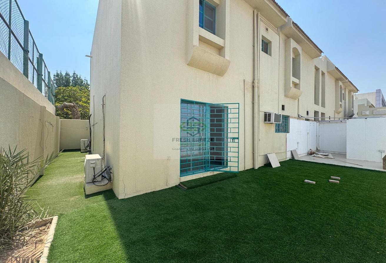 SPACIOUS VILLA / 5 BEDROOM IN PRIME LOCATION
