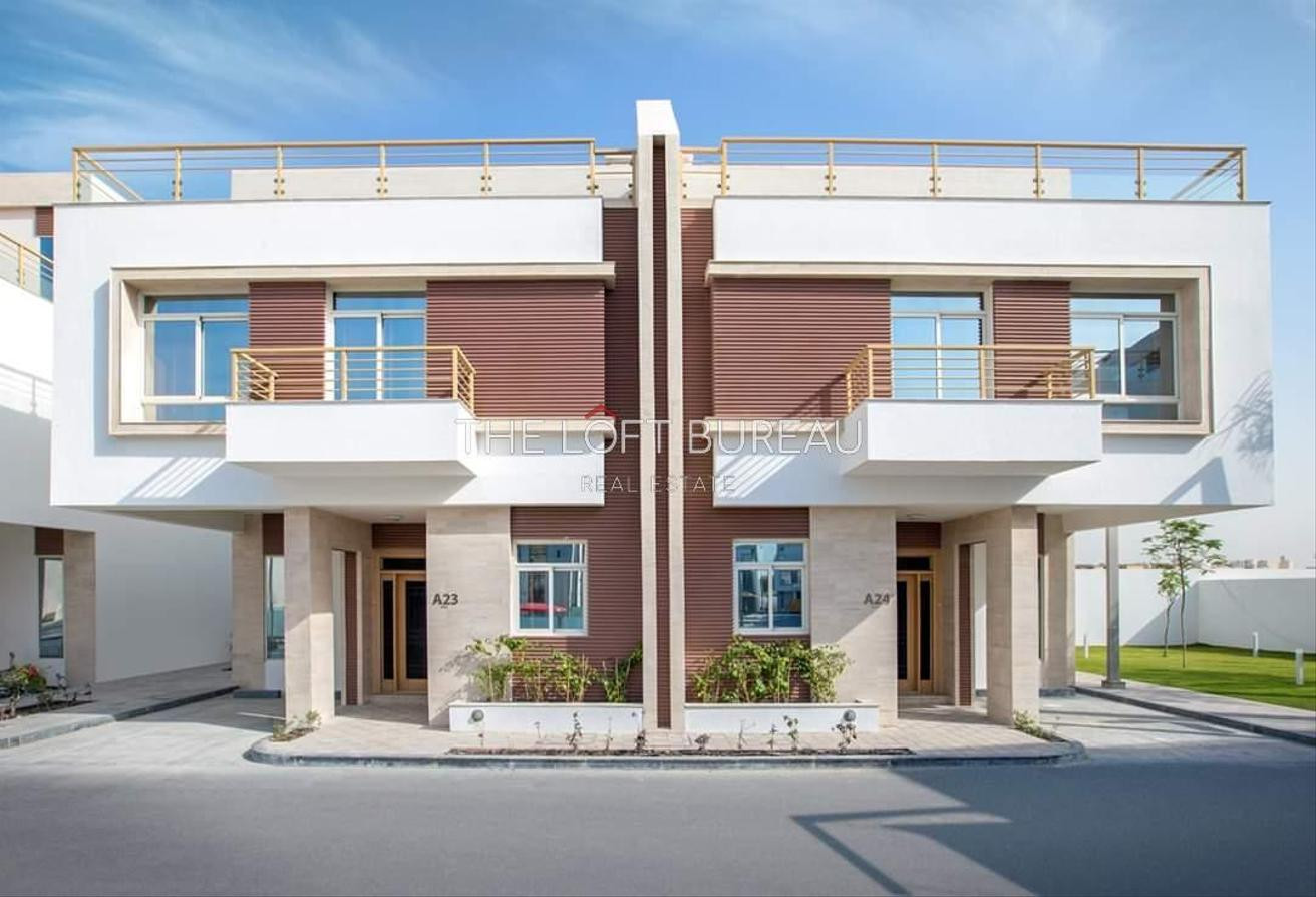 |Elegant | Luxury Fully Furnished 4-Bedrooms Villa - Compound Villa in AlMuraikh
