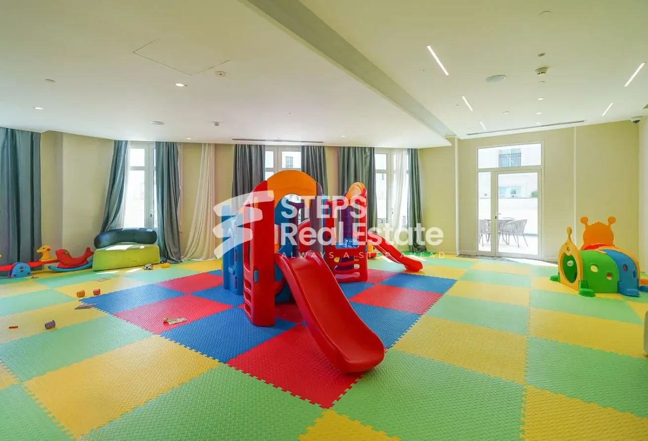 Luxury 2 BHK apartment with view | Bills Included - Apartment in Floresta Gardens