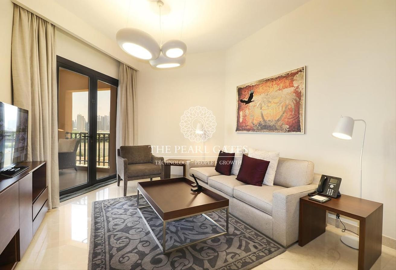 Luxury Beachfront Living | Premium 1 Bedroom - Apartment in West Bay