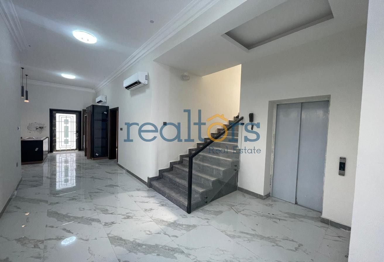 Standalone Brand-New Villa 7 Bed | Lift | Majlis - Apartment in Al Kheesa