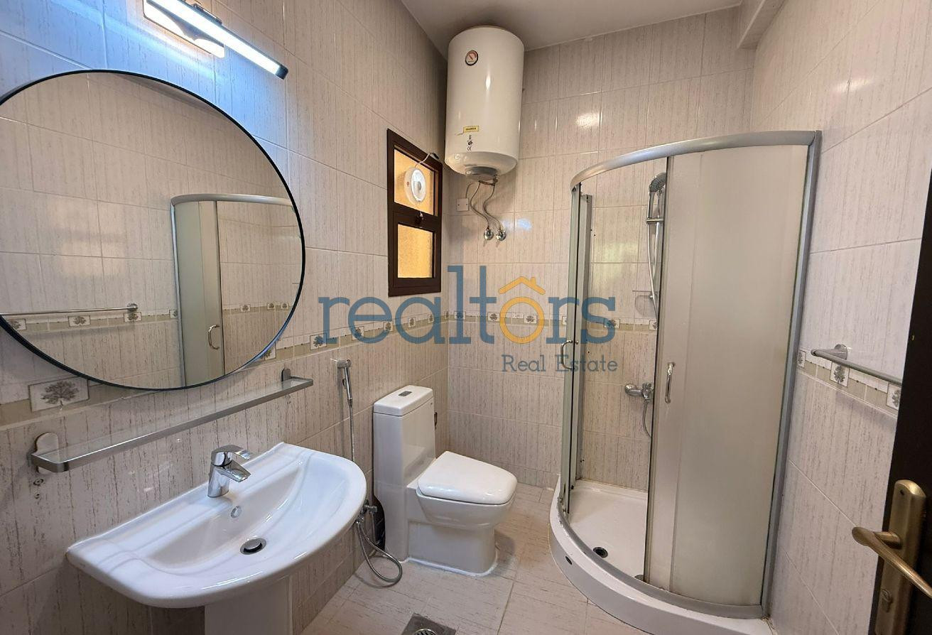 Amazing 5 Bedrooms Villa With Outdoor Majlis - Villa in Al Waab Street