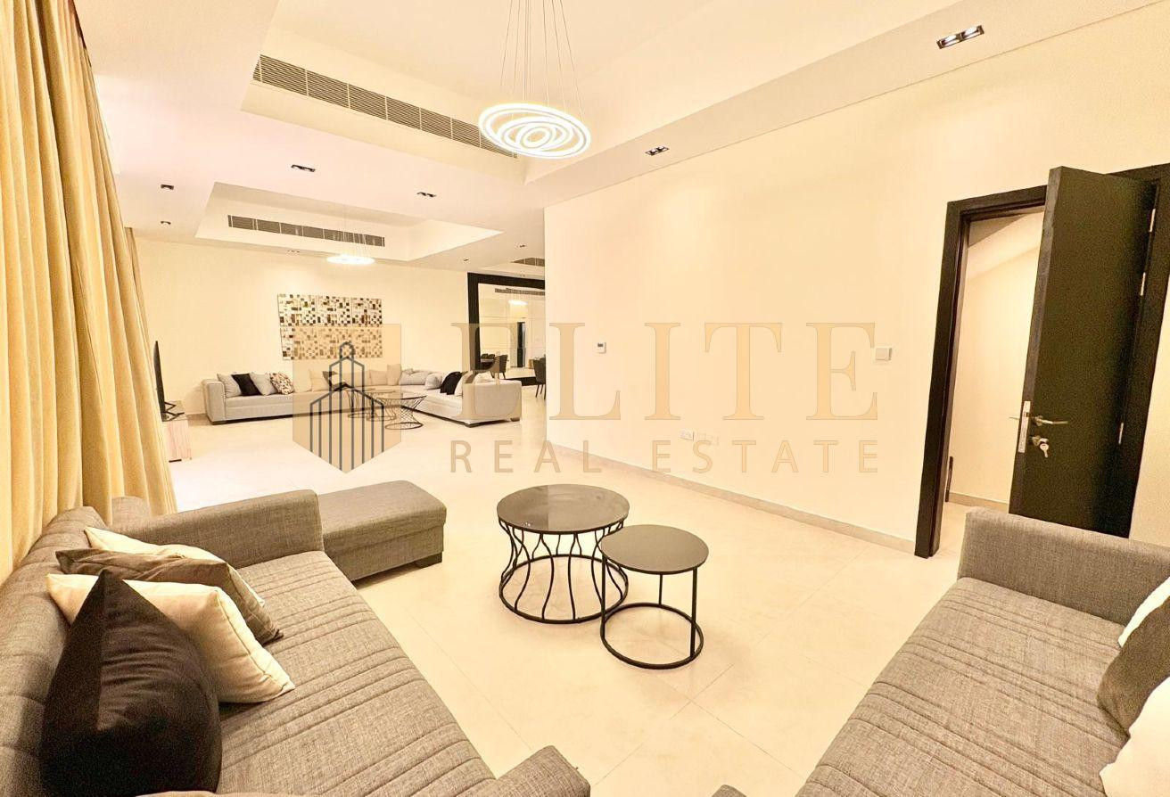 Luxury Brand New 5BDR+MAID villa with private pool - Villa in Sumaysimah