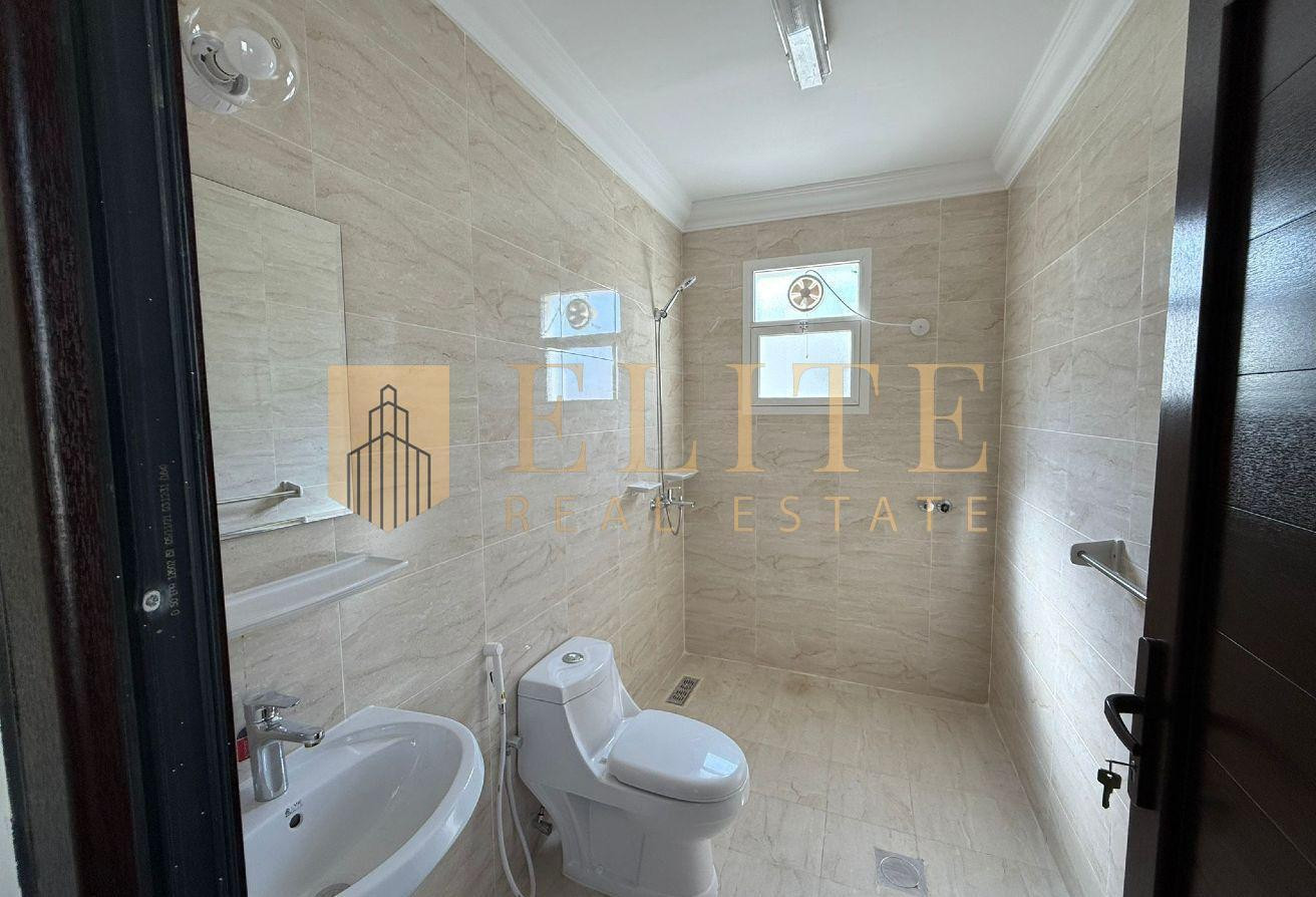 Brand New 6BR Family Villa in Kheesa no commission - Compound in Al Kheesa