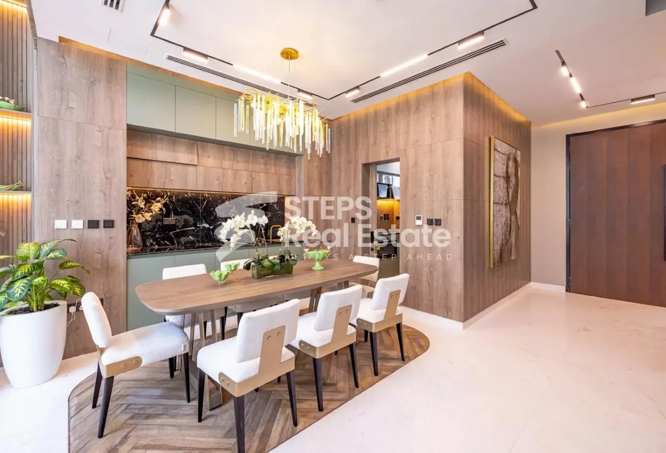 Freehold Ownership Stylish Townhouse in The Pearl - Villa in Giardino Villas