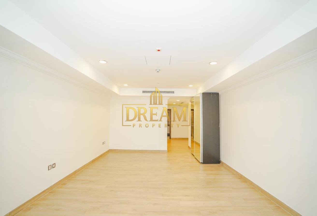 Neat And Clean | Semi Furnished 1 Bedroom - Apartment in West Porto Drive